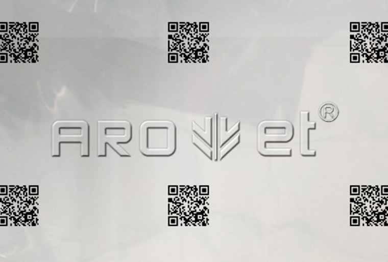 bwin必赢亚洲A-one四喷头喷码机在PE膜上喷二维码